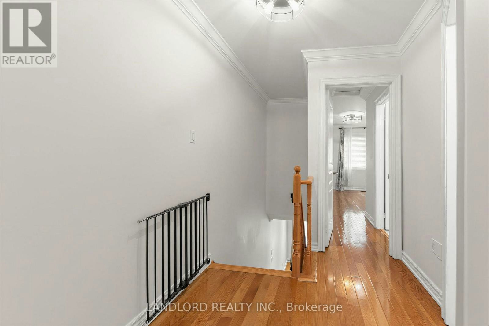 37 Birdstone Crescent, Toronto, ON, M6N 5H5 - 7