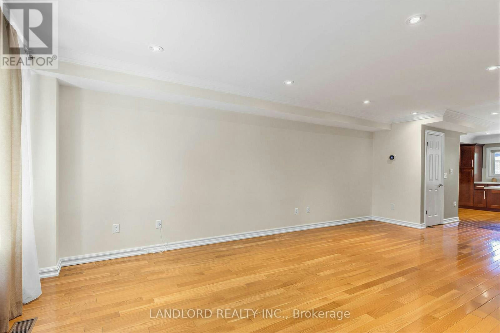 37 Birdstone Crescent, Toronto, ON, M6N 5H5 - 5
