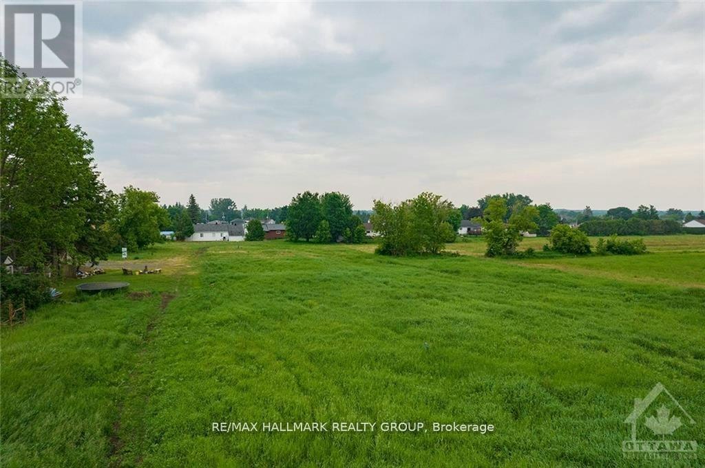 2-3748 Champlain Street, Clarence-Rockland, ON, K0A 1E0