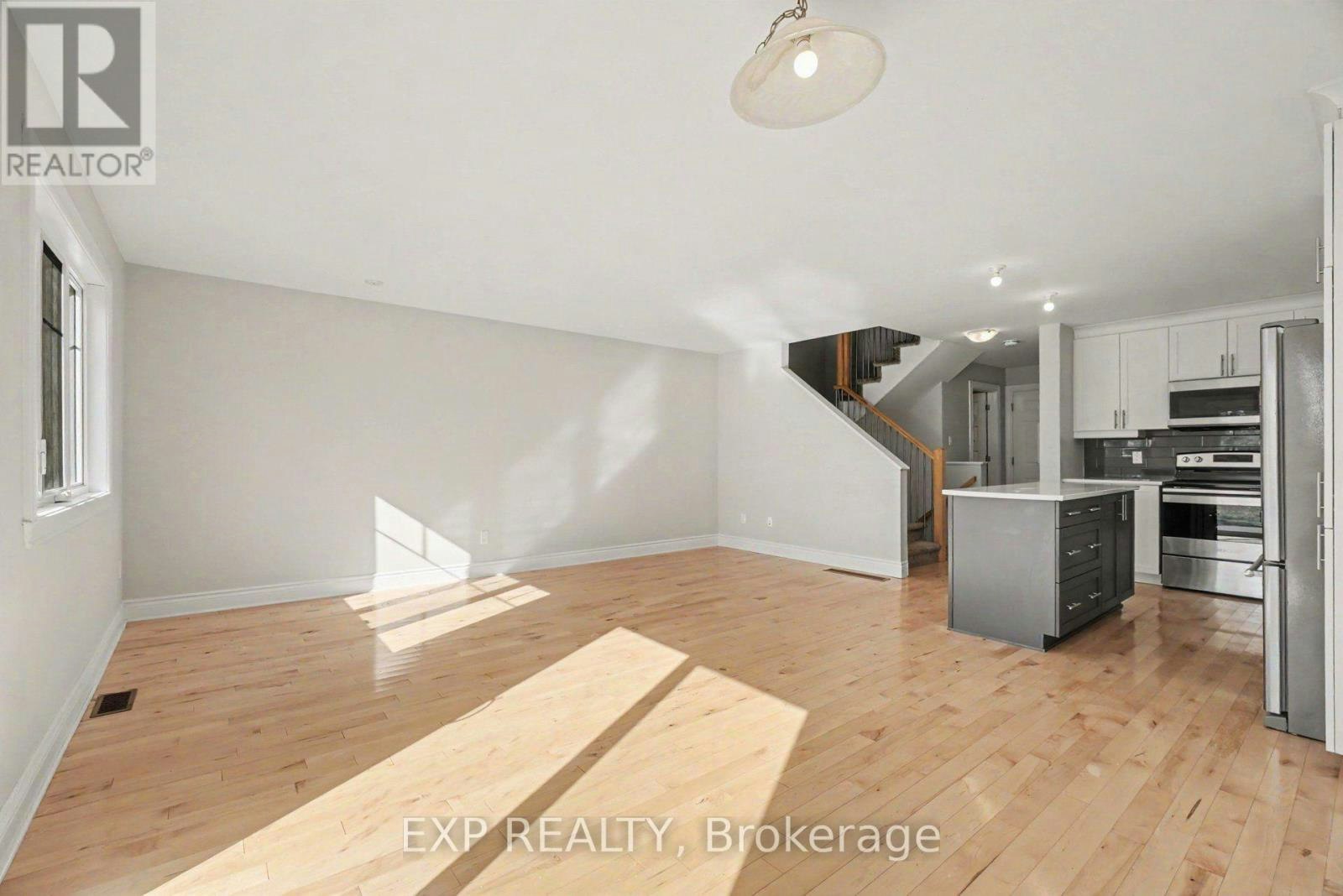202 St Malo Place, Russell, ON, K0A 1W0 - 9