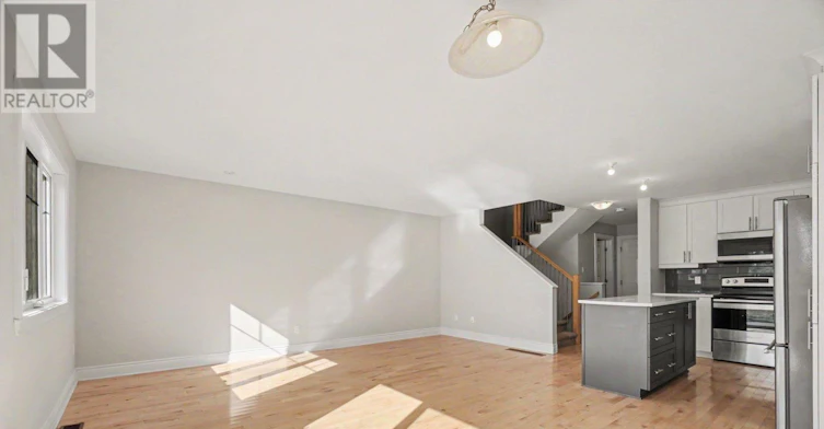 202 St Malo Place, Russell, ON, K0A 1W0 - 9