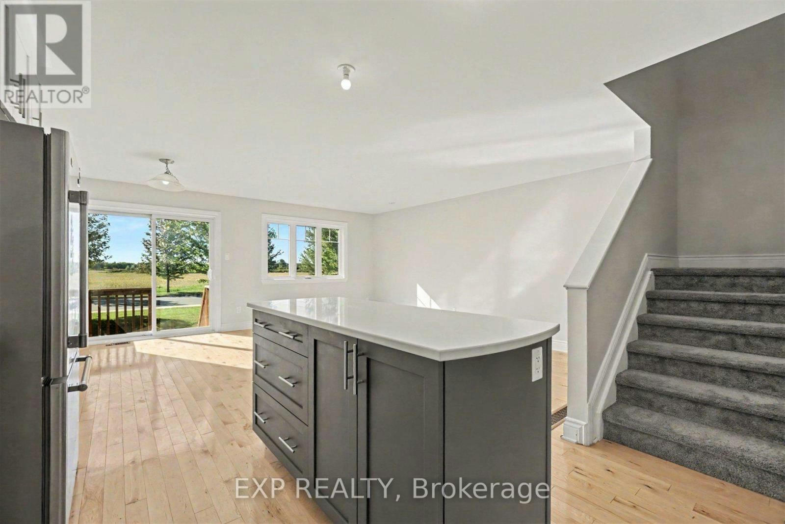 202 St Malo Place, Russell, ON, K0A 1W0 - 14