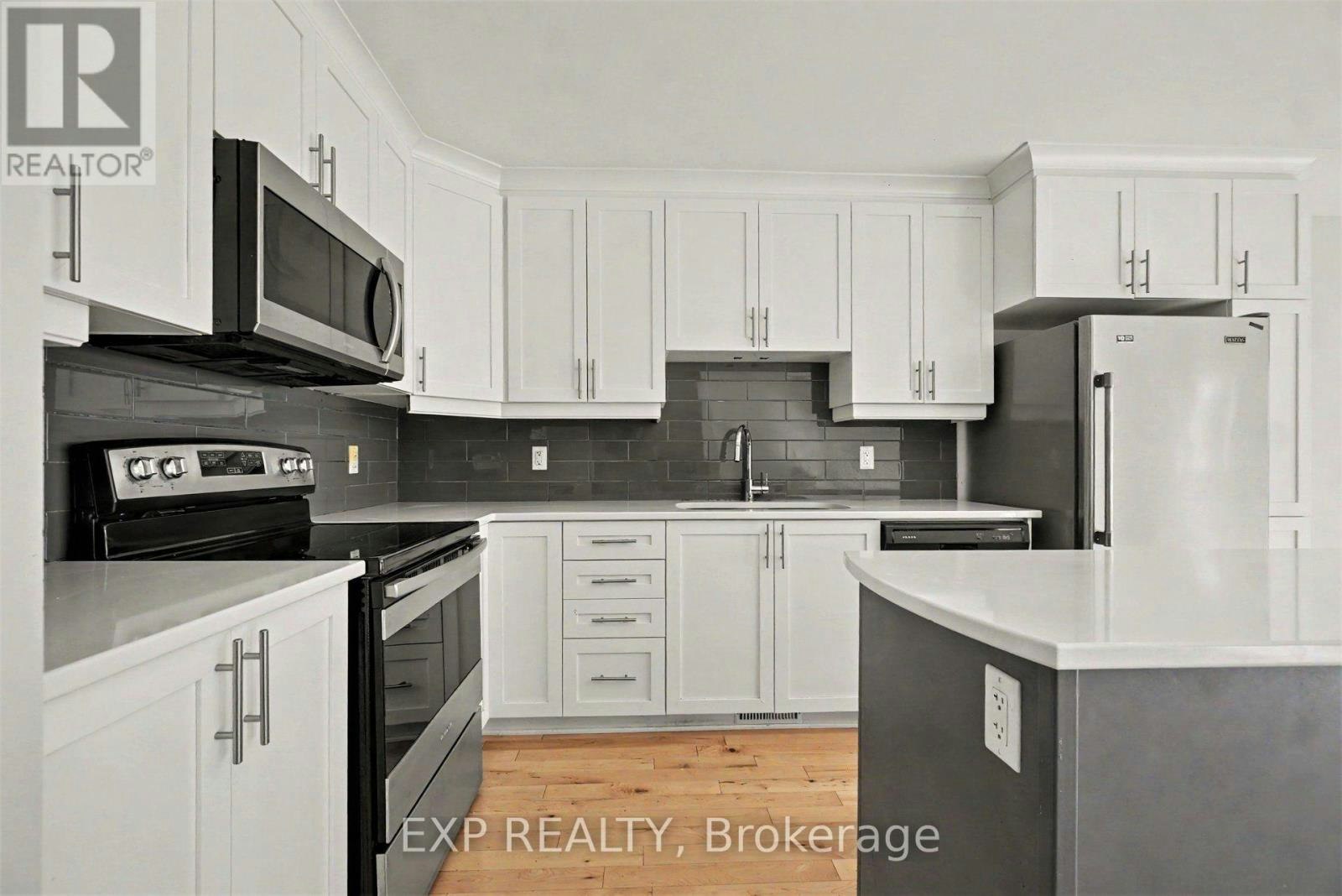 202 St Malo Place, Russell, ON, K0A 1W0 - 12