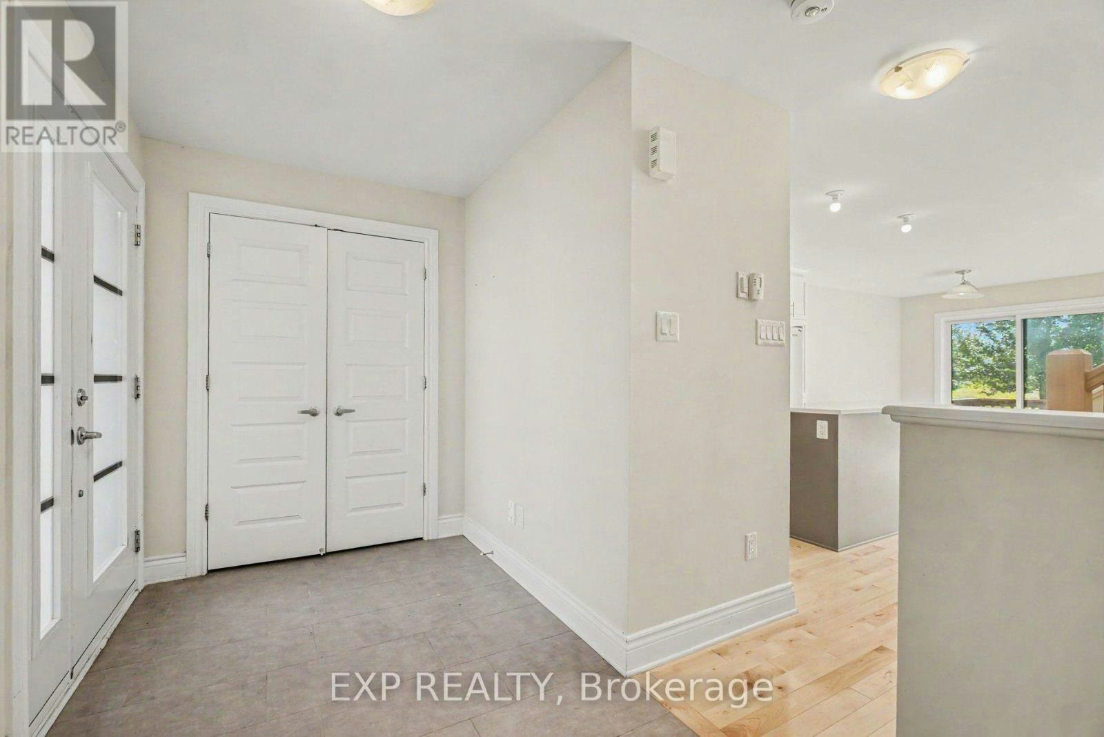 202 St Malo Place, Russell, ON, K0A 1W0 - 4