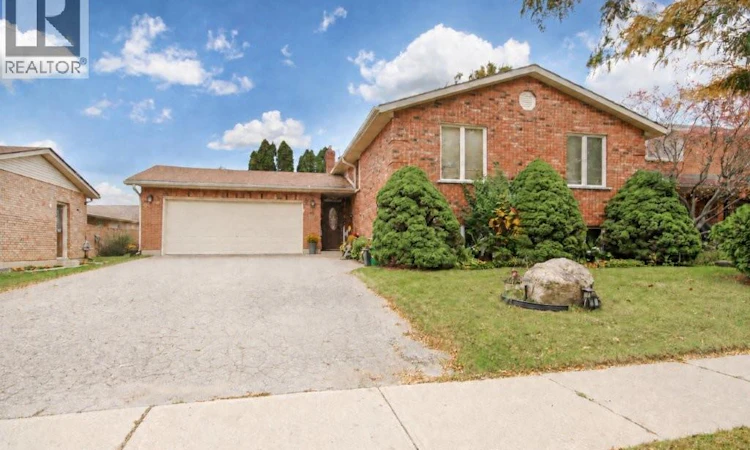 72 Lynden Hill Crescent