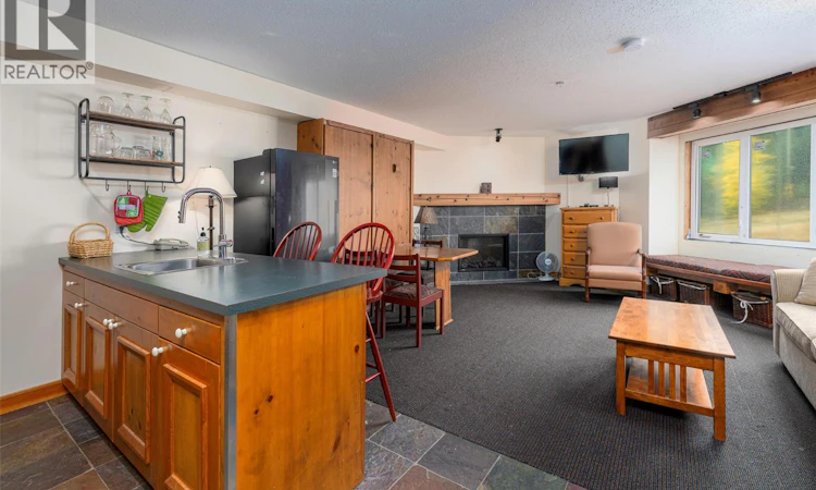 317-5275 Big White Road