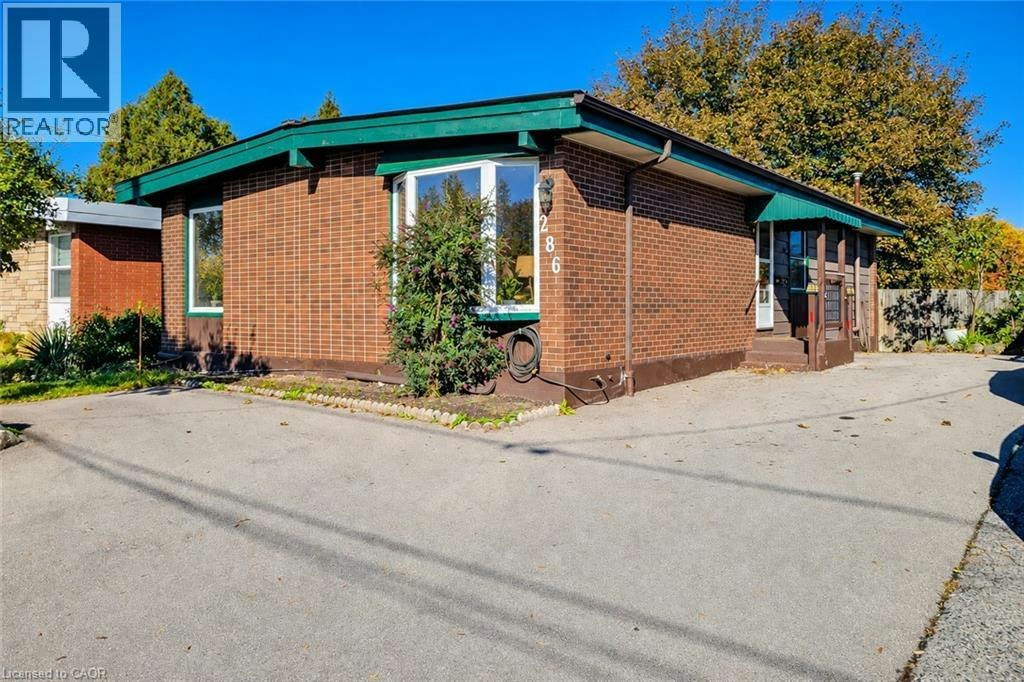 286 Mohawk Road W, Hamilton, ON, L9C 1W3