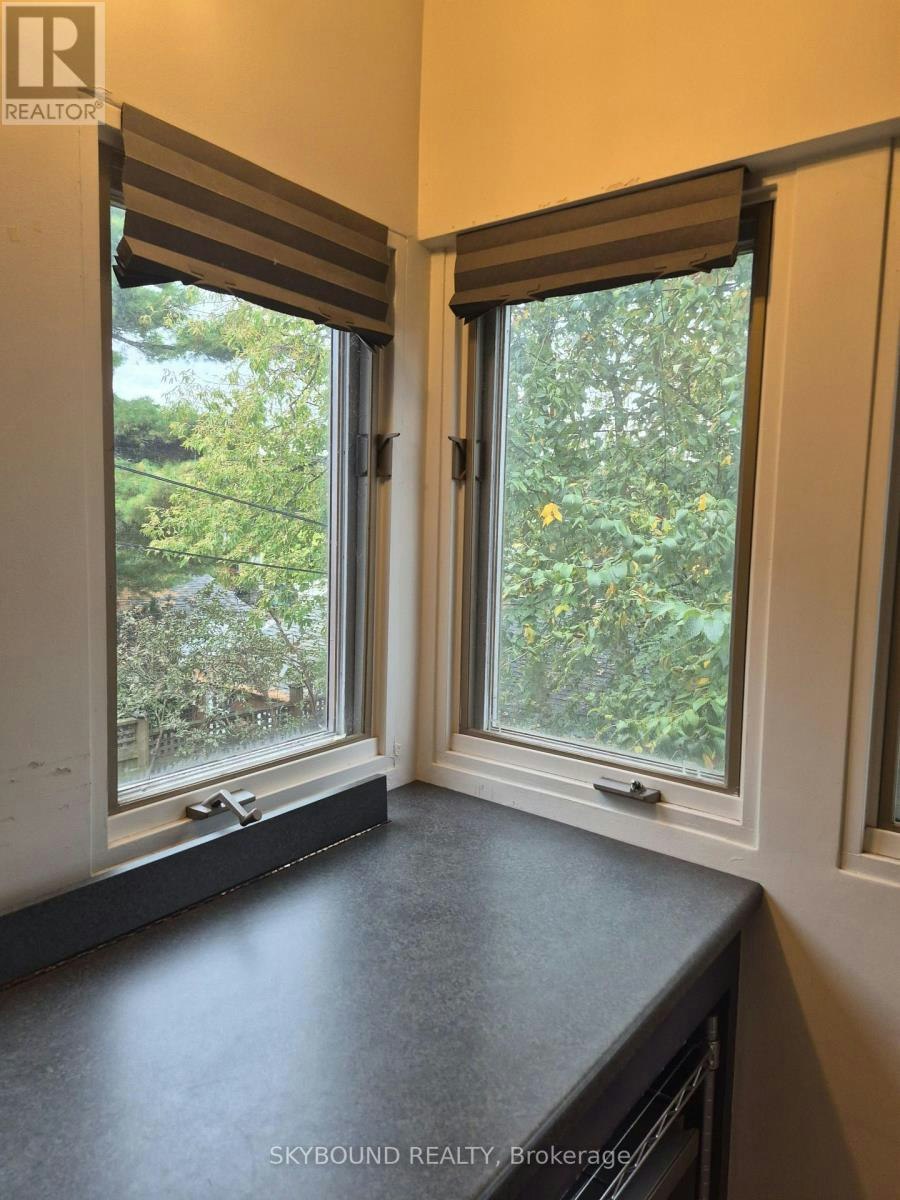 UPPER-122 Arundel Avenue, Toronto, ON, M4K 3A4 - 5
