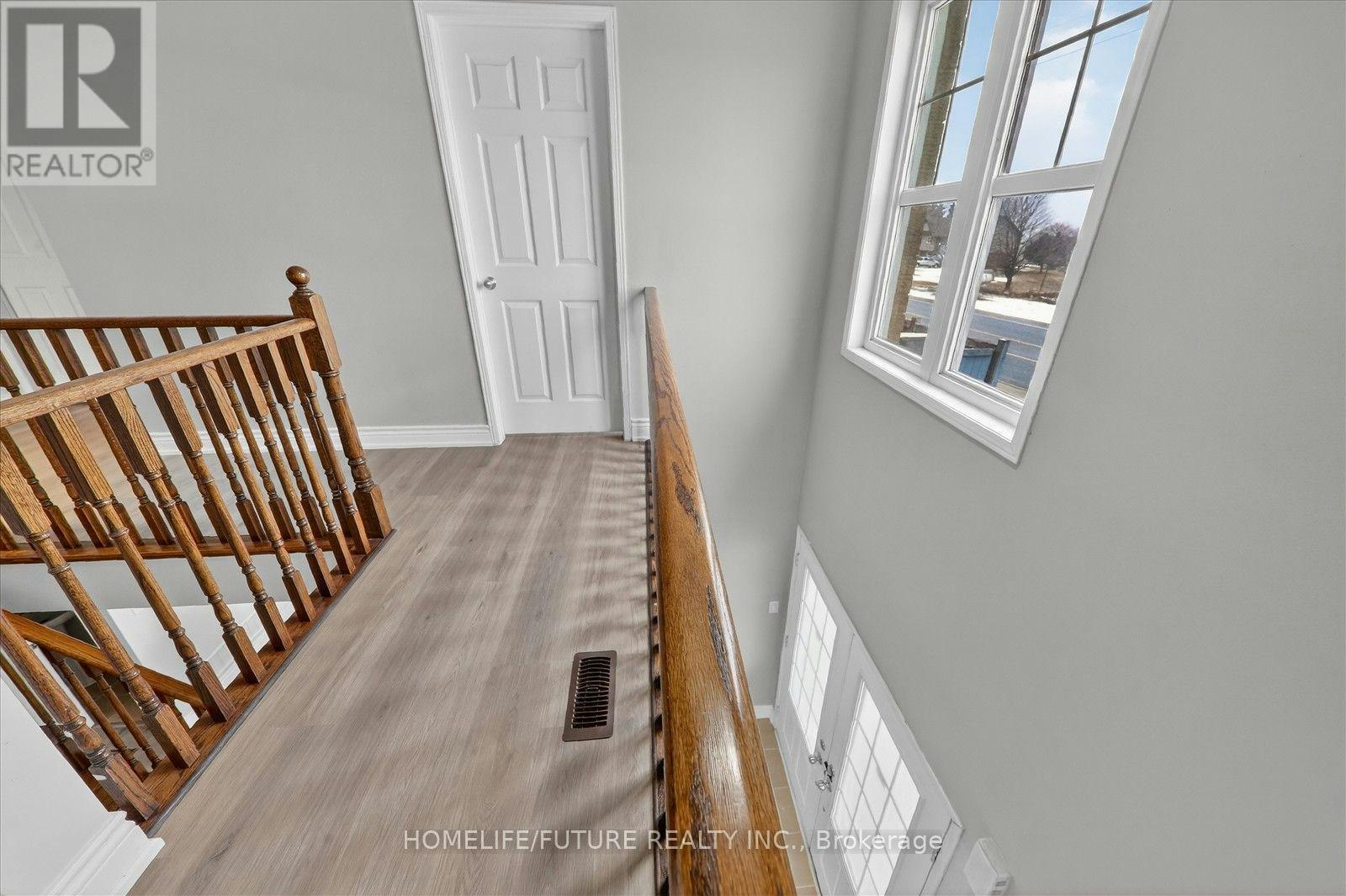 939 Miller Park Avenue, Bradford West Gwillimbury, ON, L3Z 0L6 - 20