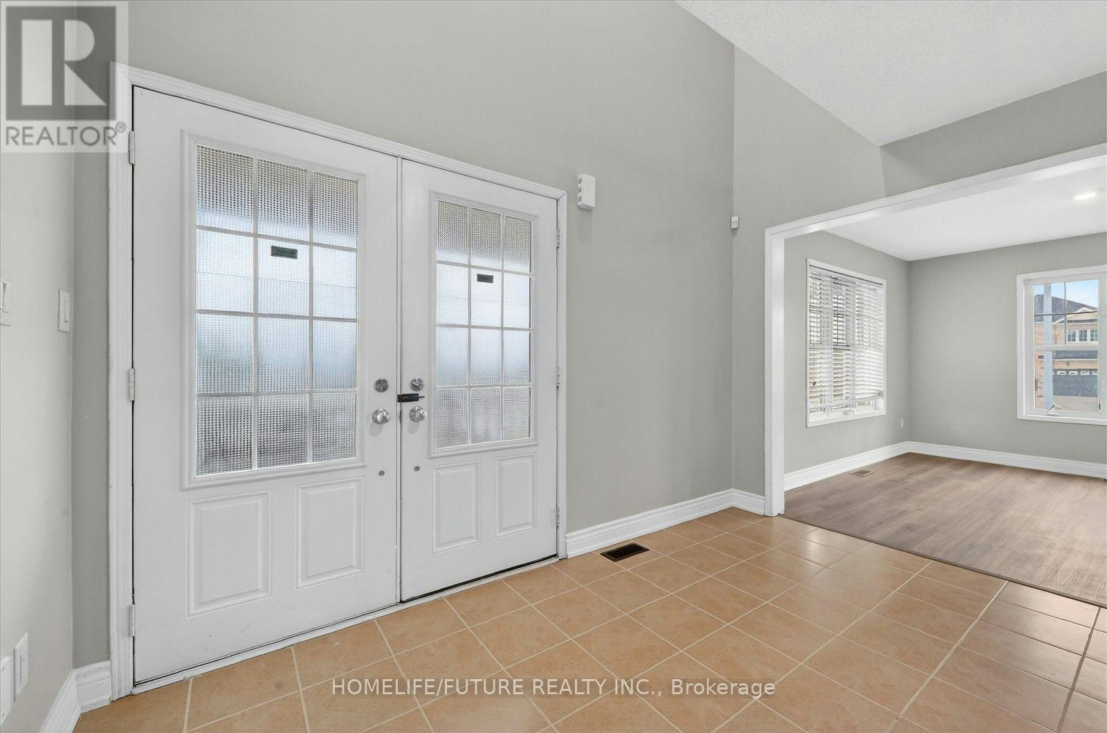 939 Miller Park Avenue, Bradford West Gwillimbury, ON, L3Z 0L6 - 5