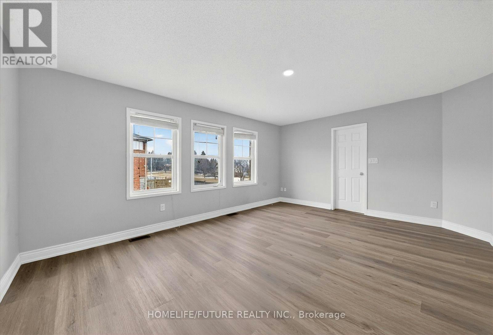 939 Miller Park Avenue, Bradford West Gwillimbury, ON, L3Z 0L6 - 21