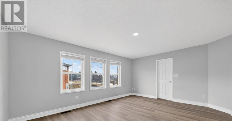 939 Miller Park Avenue, Bradford West Gwillimbury, ON, L3Z 0L6 - 21
