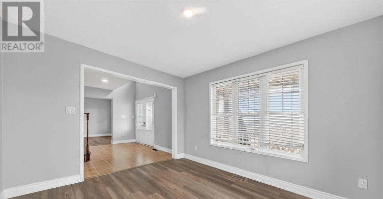 939 Miller Park Avenue, Bradford West Gwillimbury, ON, L3Z 0L6 - 8