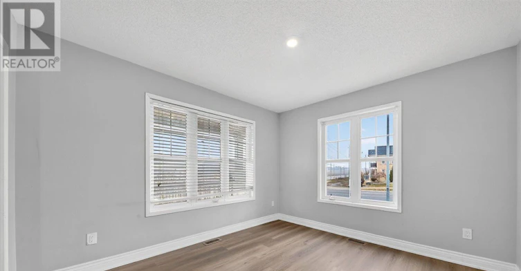 939 Miller Park Avenue, Bradford West Gwillimbury, ON, L3Z 0L6 - 7