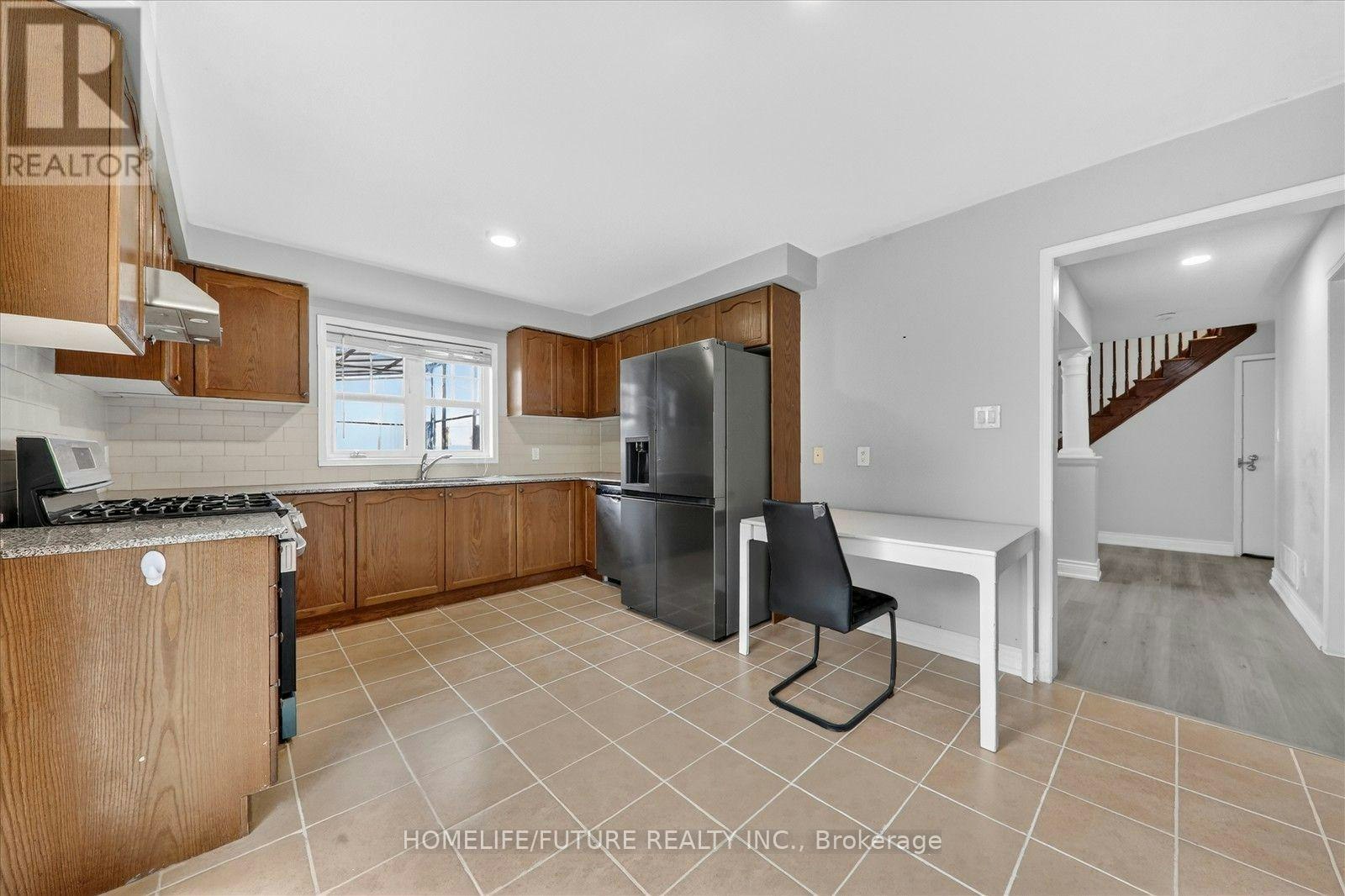 939 Miller Park Avenue, Bradford West Gwillimbury, ON, L3Z 0L6 - 14