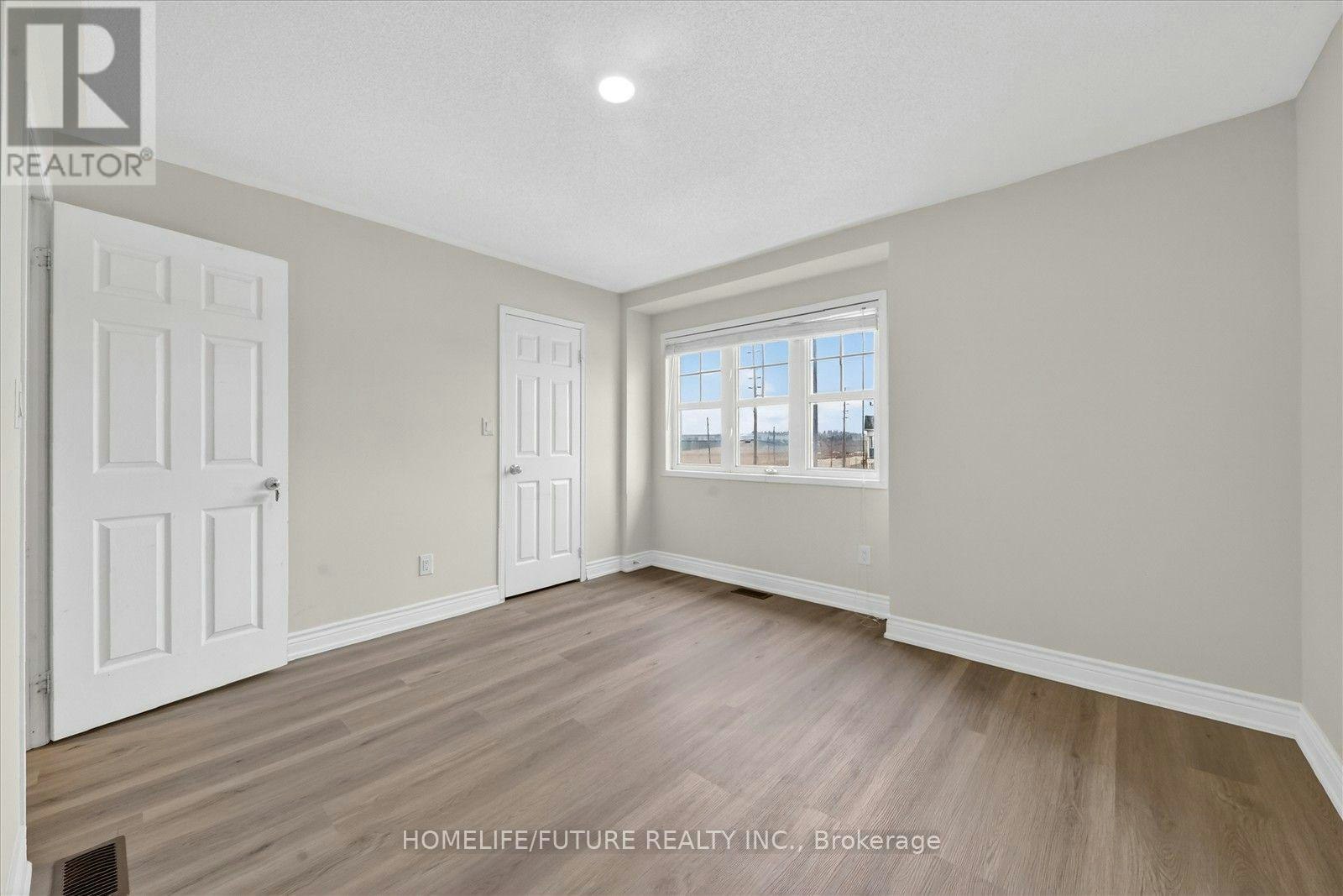 939 Miller Park Avenue, Bradford West Gwillimbury, ON, L3Z 0L6 - 27