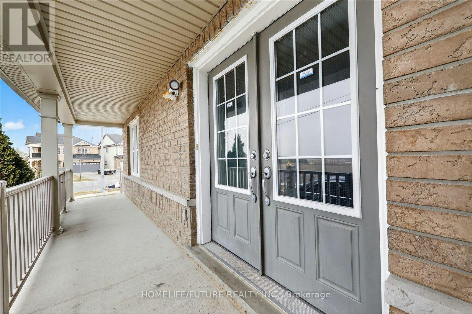 939 Miller Park Avenue, Bradford West Gwillimbury, ON, L3Z 0L6 - 4
