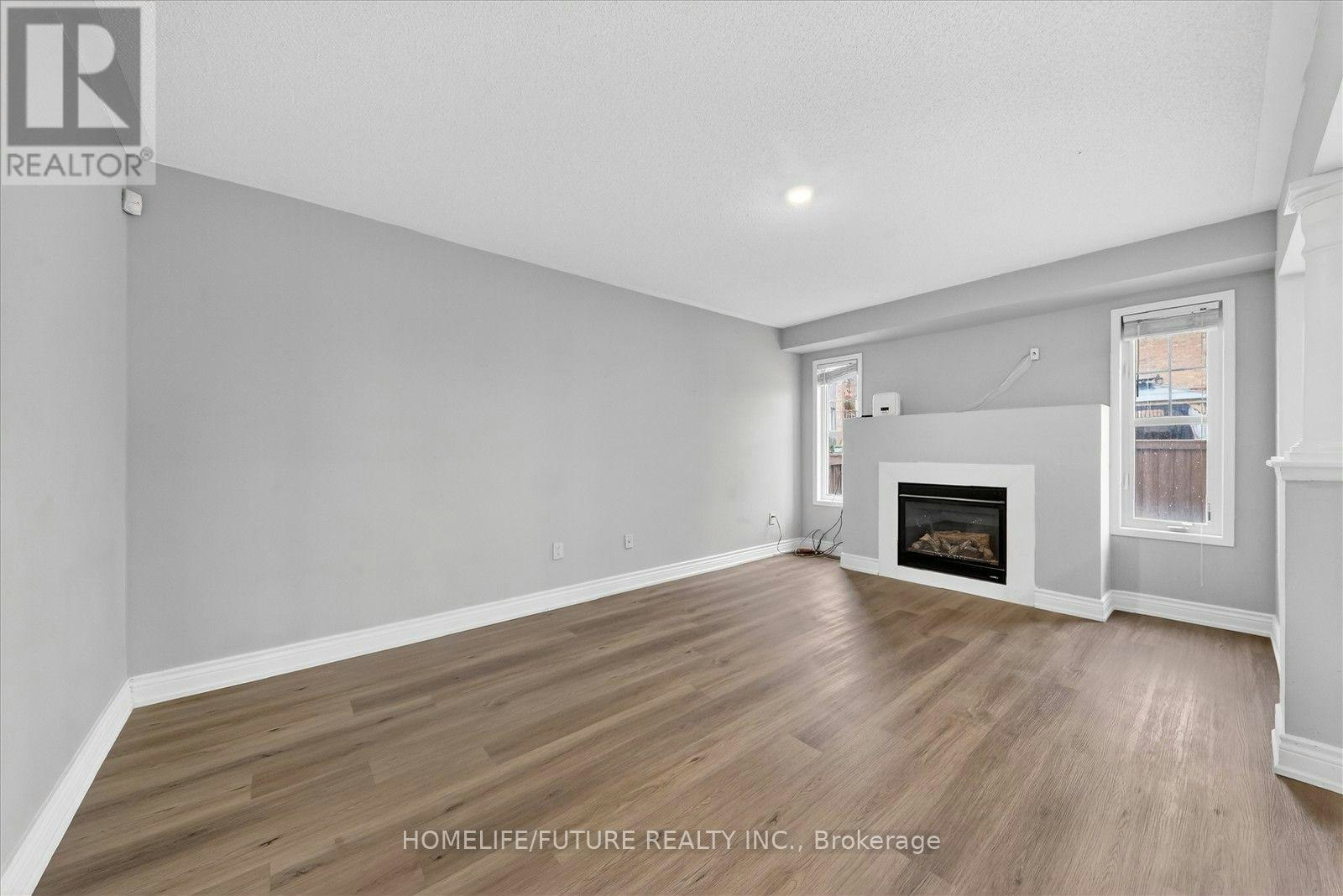 939 Miller Park Avenue, Bradford West Gwillimbury, ON, L3Z 0L6 - 11