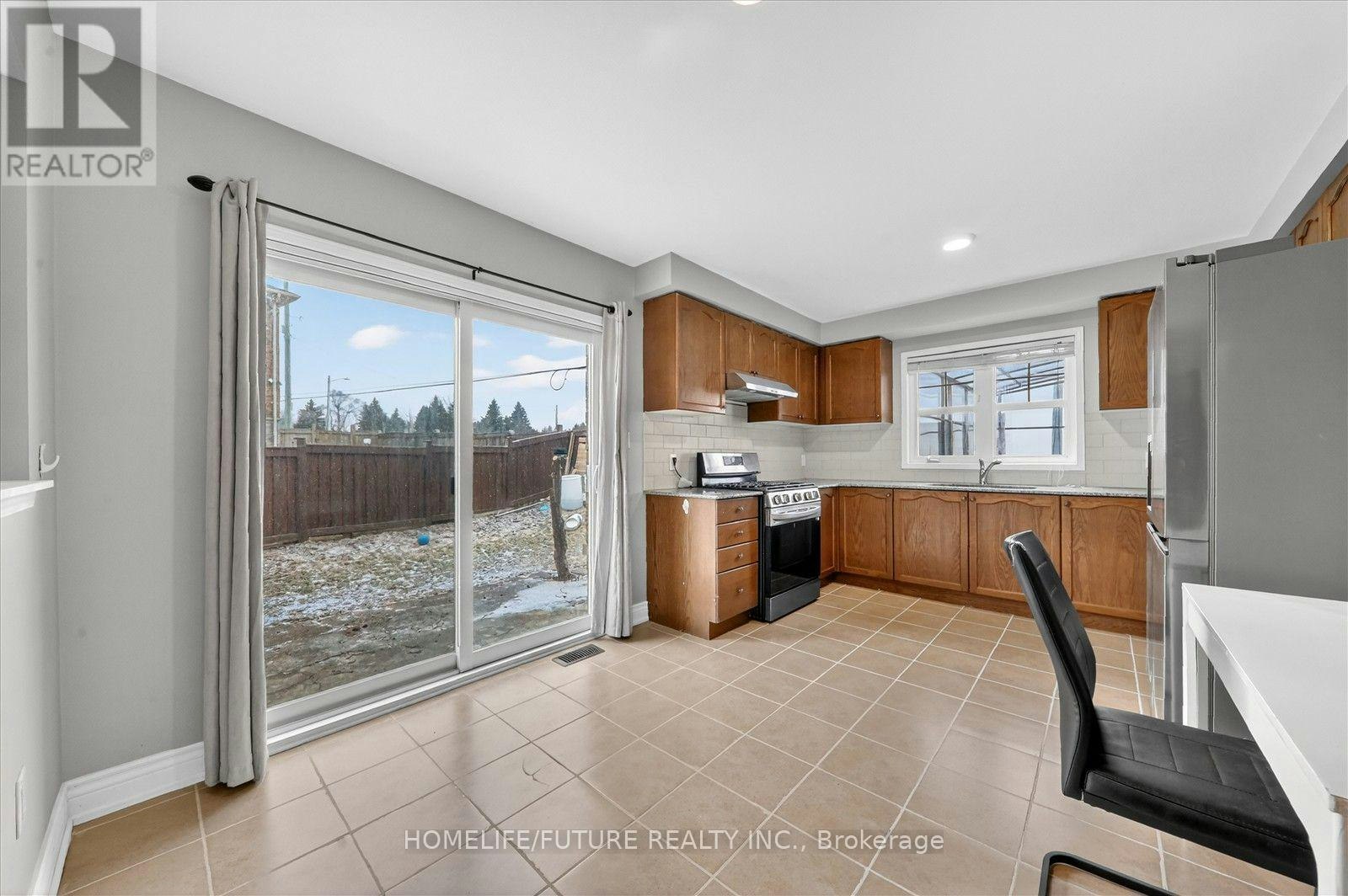 939 Miller Park Avenue, Bradford West Gwillimbury, ON, L3Z 0L6 - 13