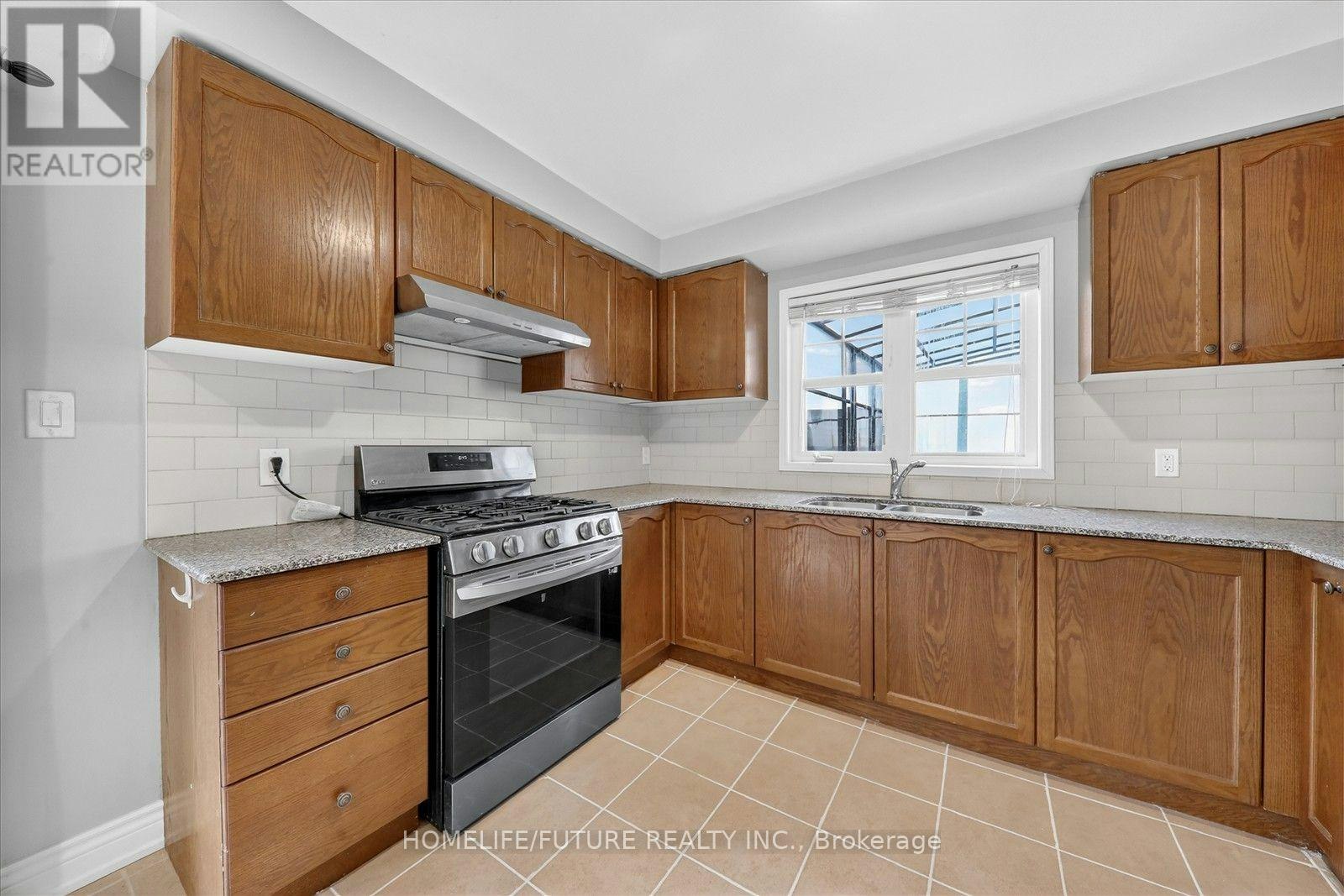 939 Miller Park Avenue, Bradford West Gwillimbury, ON, L3Z 0L6 - 16