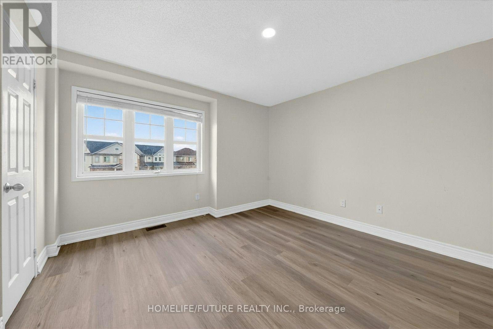 939 Miller Park Avenue, Bradford West Gwillimbury, ON, L3Z 0L6 - 26