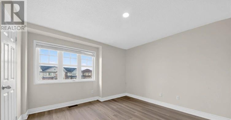 939 Miller Park Avenue, Bradford West Gwillimbury, ON, L3Z 0L6 - 26