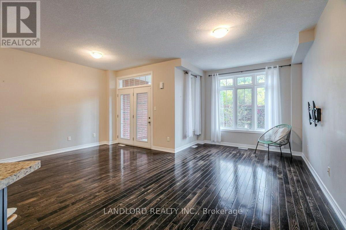 28-181 Plains Road W, Burlington, ON, L7T 0B1 - 17