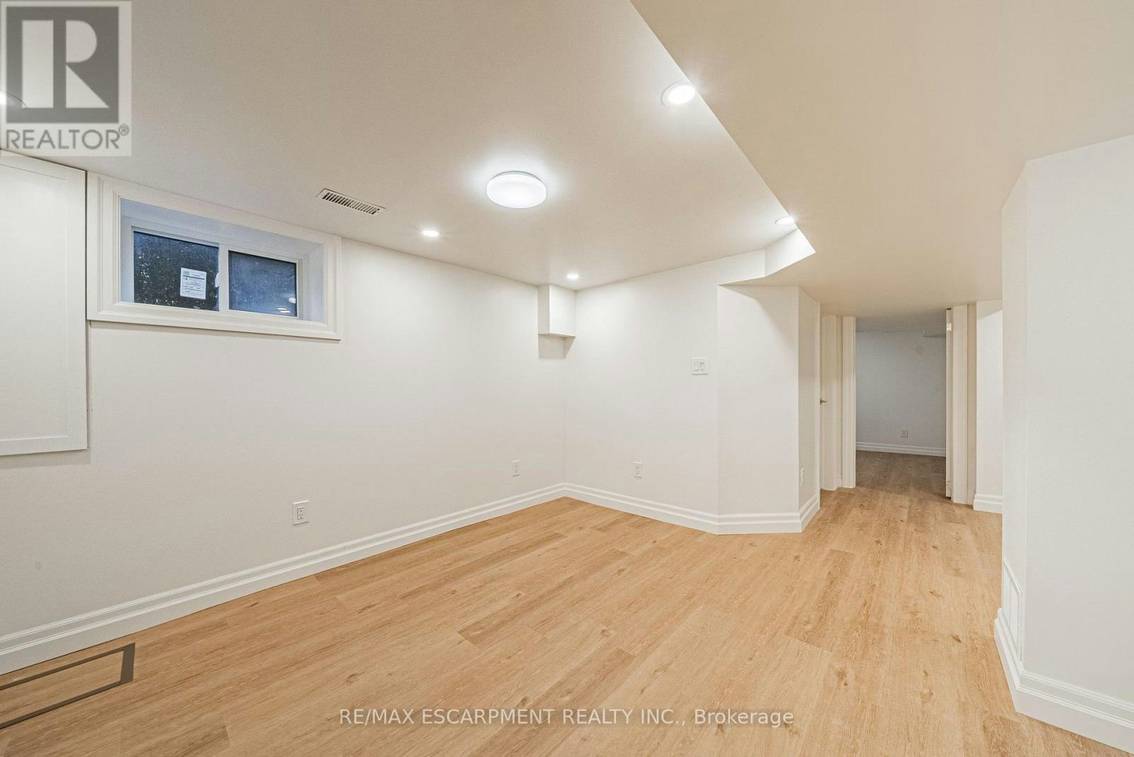 LOWER-113 Erin Avenue, Hamilton, ON, L8K 4W1 - 9