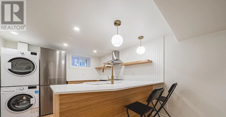 LOWER-113 Erin Avenue, Hamilton, ON, L8K 4W1