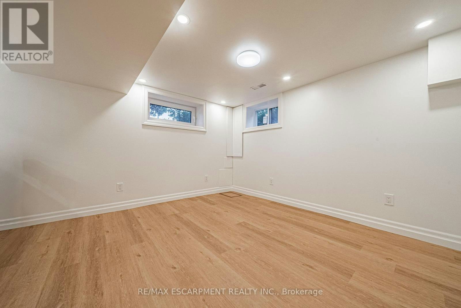 LOWER-113 Erin Avenue, Hamilton, ON, L8K 4W1 - 15