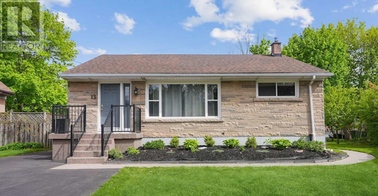 UPPER-13 Beaucourt Place, Hamilton, ON, L8S 2P8