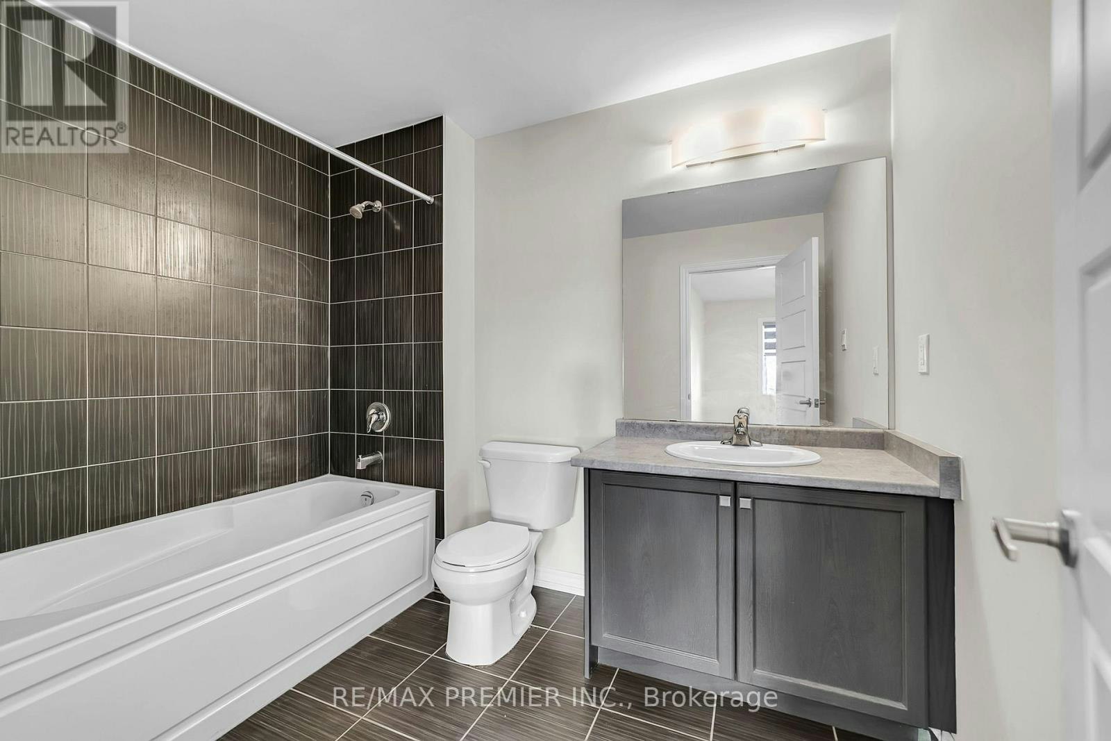 7784 Tupelo Crescent, Niagara Falls, ON, L2H 3R8 - 24