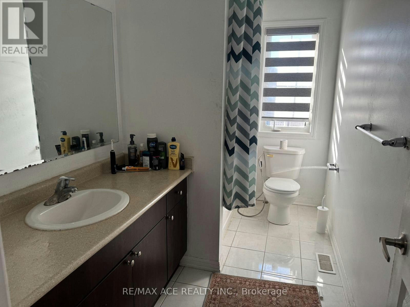 ROOM 1-1851 Parkhurst Crescent, Pickering, ON, L1X 0B1 - 8