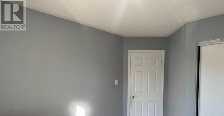 ROOM 1-1851 Parkhurst Crescent, Pickering, ON, L1X 0B1 - 3
