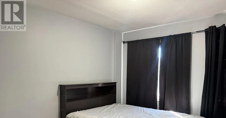 ROOM 1-1851 Parkhurst Crescent, Pickering, ON, L1X 0B1 - 5