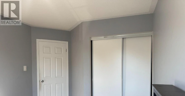 ROOM 1-1851 Parkhurst Crescent, Pickering, ON, L1X 0B1 - 2
