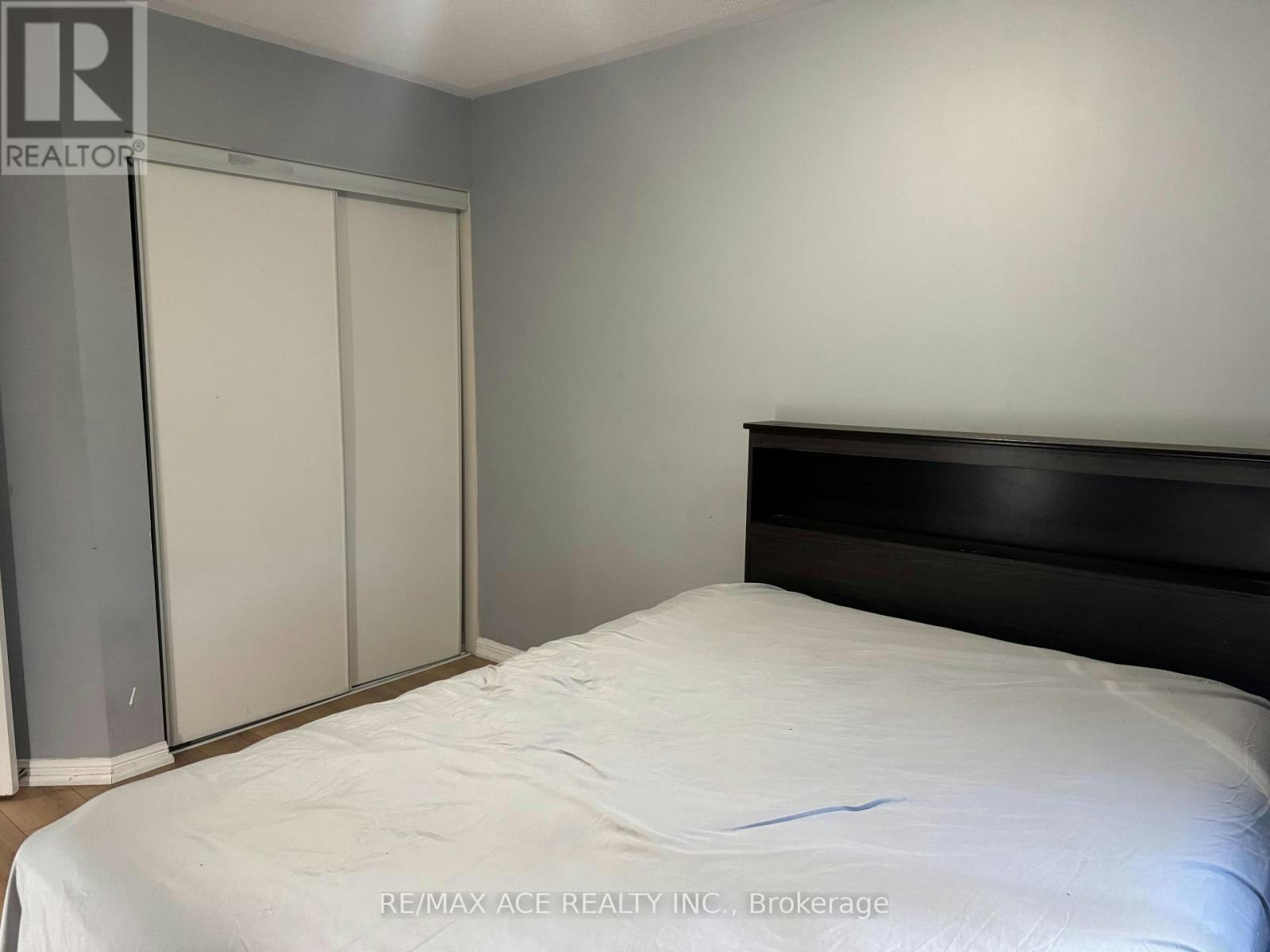 ROOM 1-1851 Parkhurst Crescent, Pickering, ON, L1X 0B1 - 6