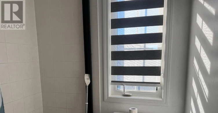 ROOM 1-1851 Parkhurst Crescent, Pickering, ON, L1X 0B1 - 9