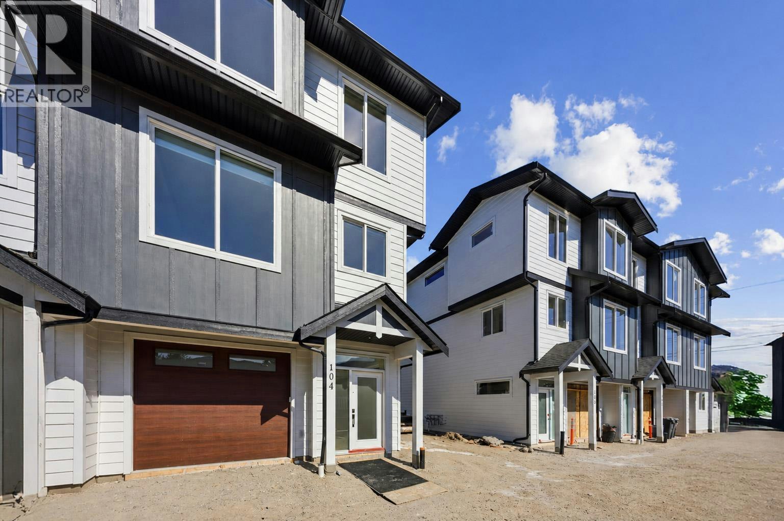 105-143 Green Avenue, Penticton, BC, V2A 3S9
