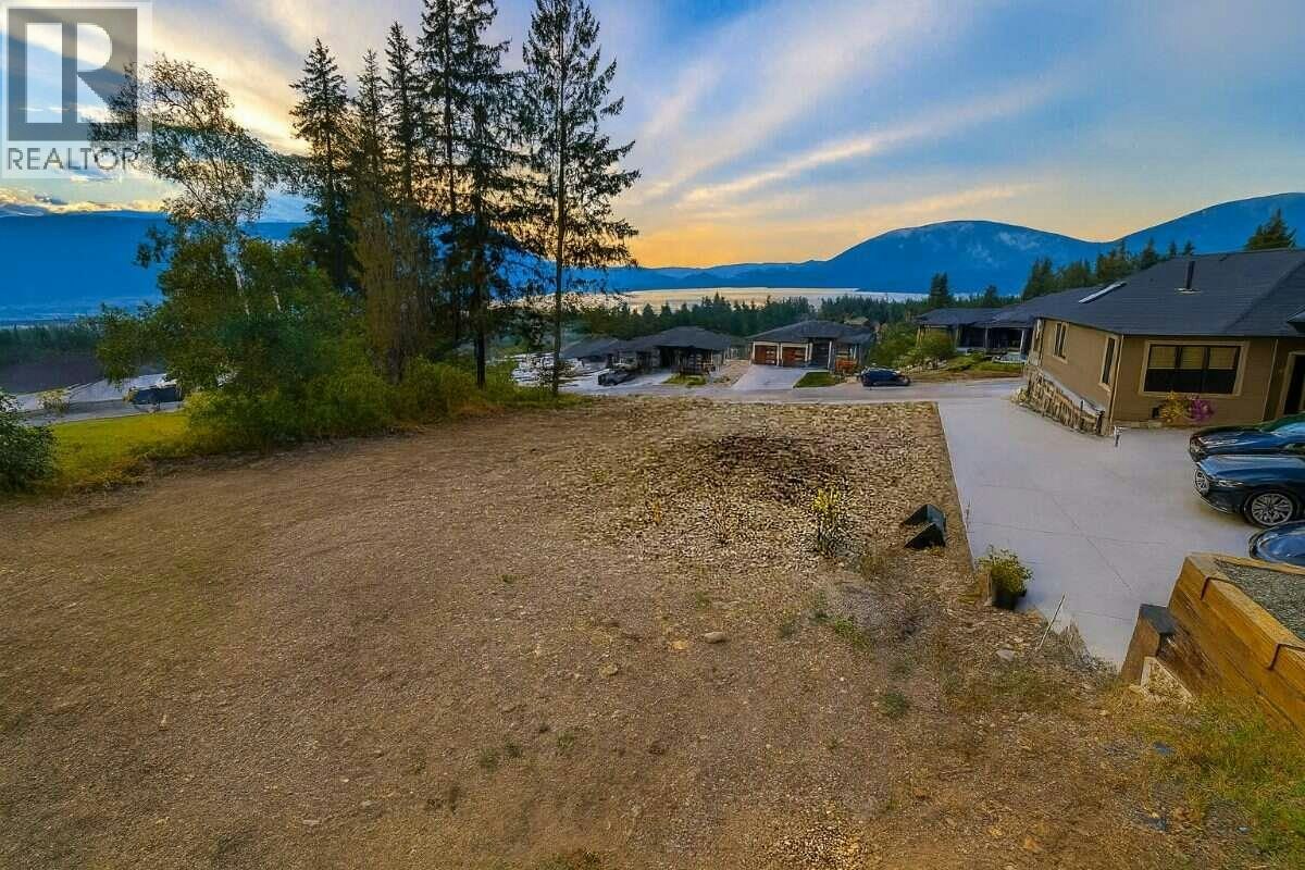 1060 SE 16 Avenue, Salmon Arm, BC, V1E 2R5