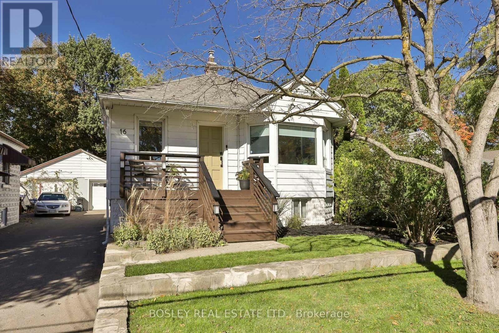 16 Delroy Drive, Toronto, ON, M8Y 1M7