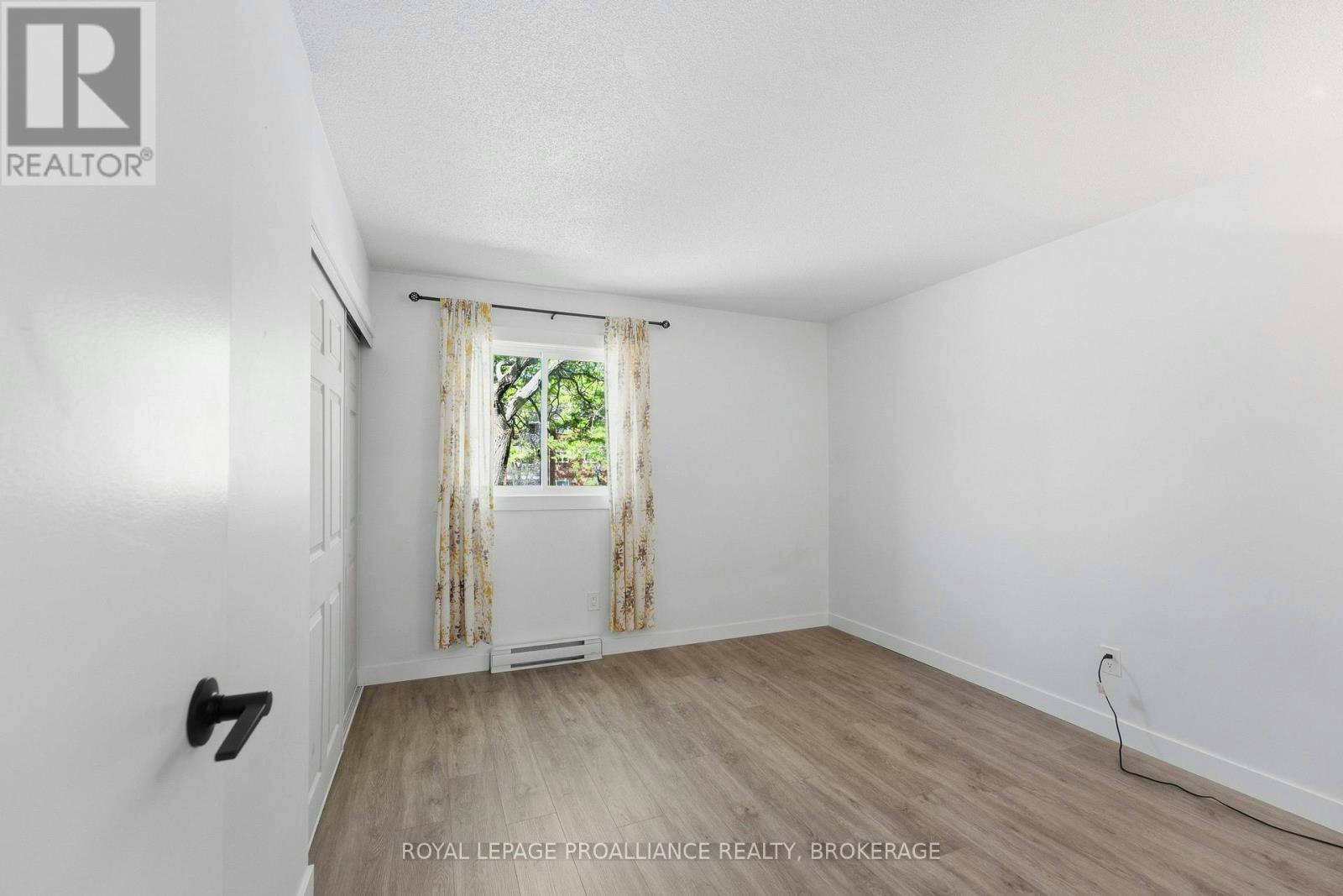 217-573 Armstrong Road, Kingston, ON, K7M 8J8 - 26