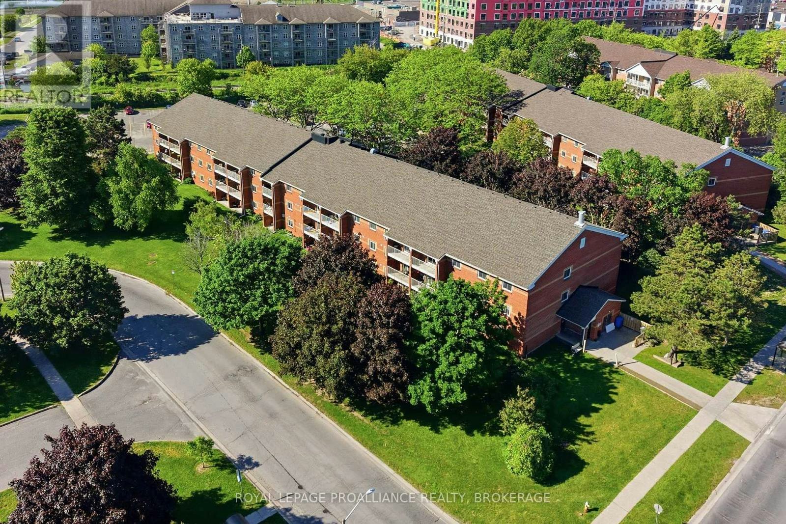 217-573 Armstrong Road, Kingston, ON, K7M 8J8 - 4