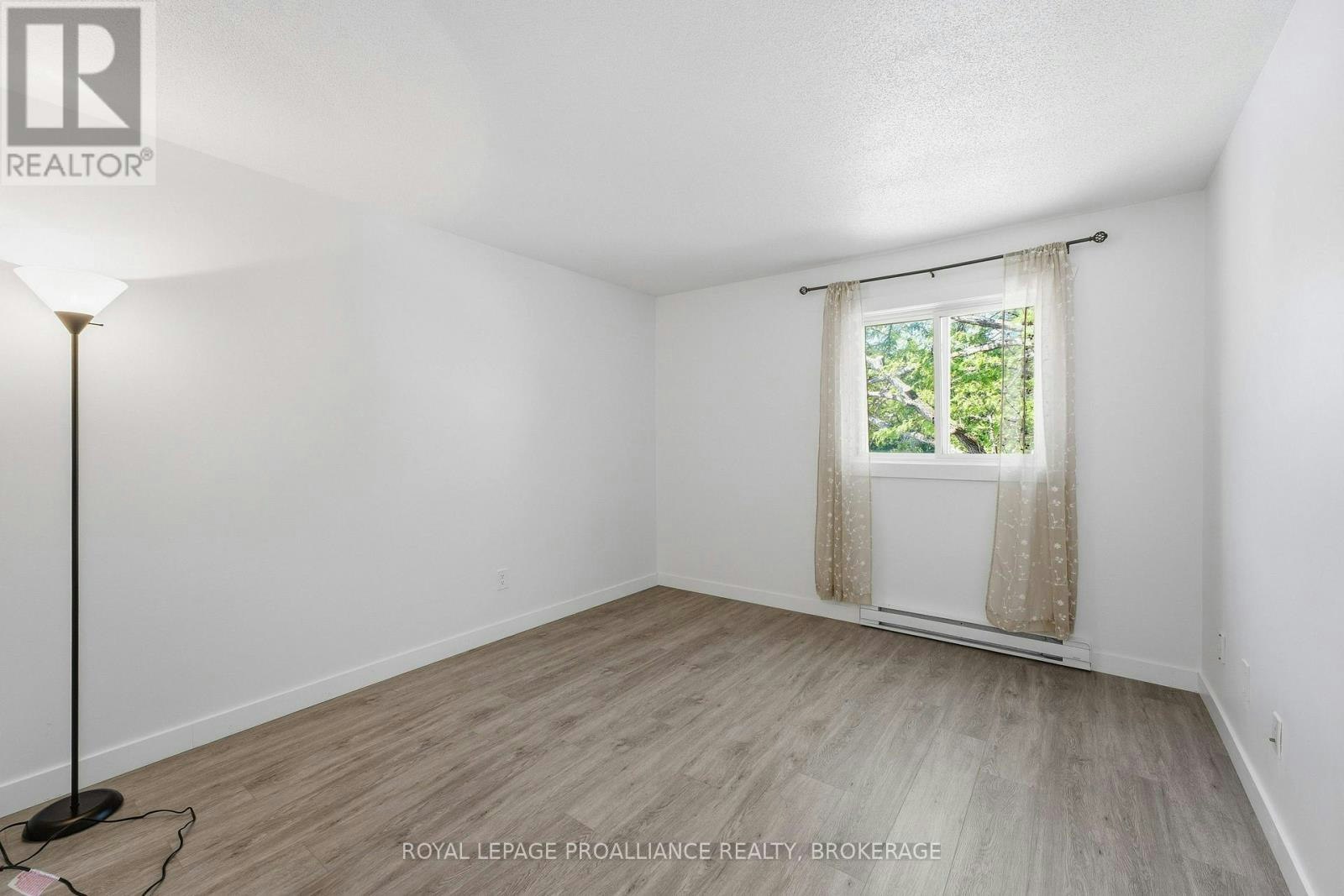 217-573 Armstrong Road, Kingston, ON, K7M 8J8 - 29