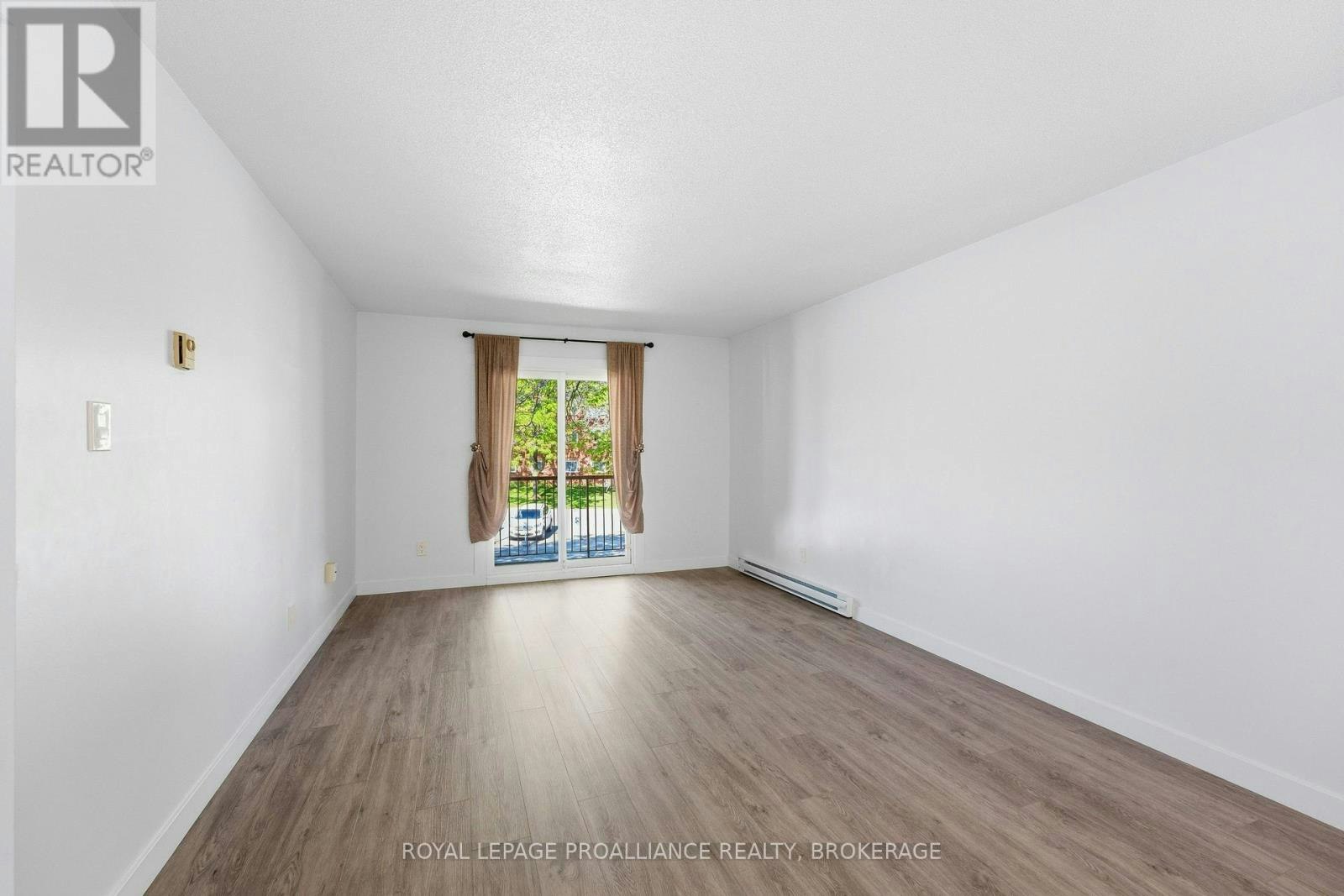 217-573 Armstrong Road, Kingston, ON, K7M 8J8 - 17