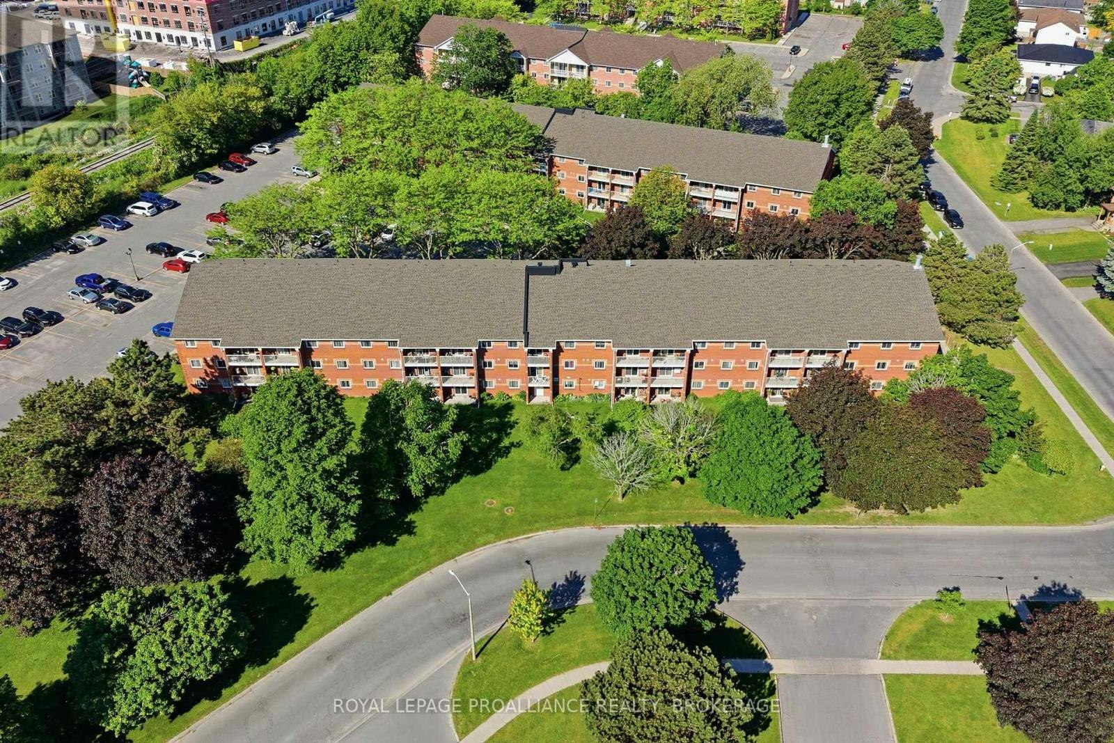 217-573 Armstrong Road, Kingston, ON, K7M 8J8 - 7