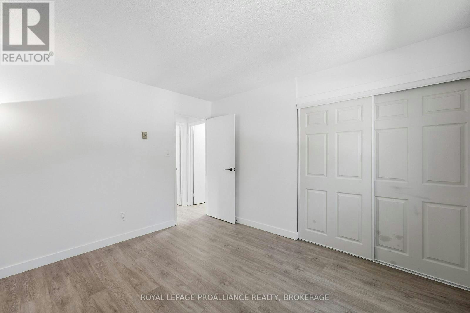 217-573 Armstrong Road, Kingston, ON, K7M 8J8 - 27