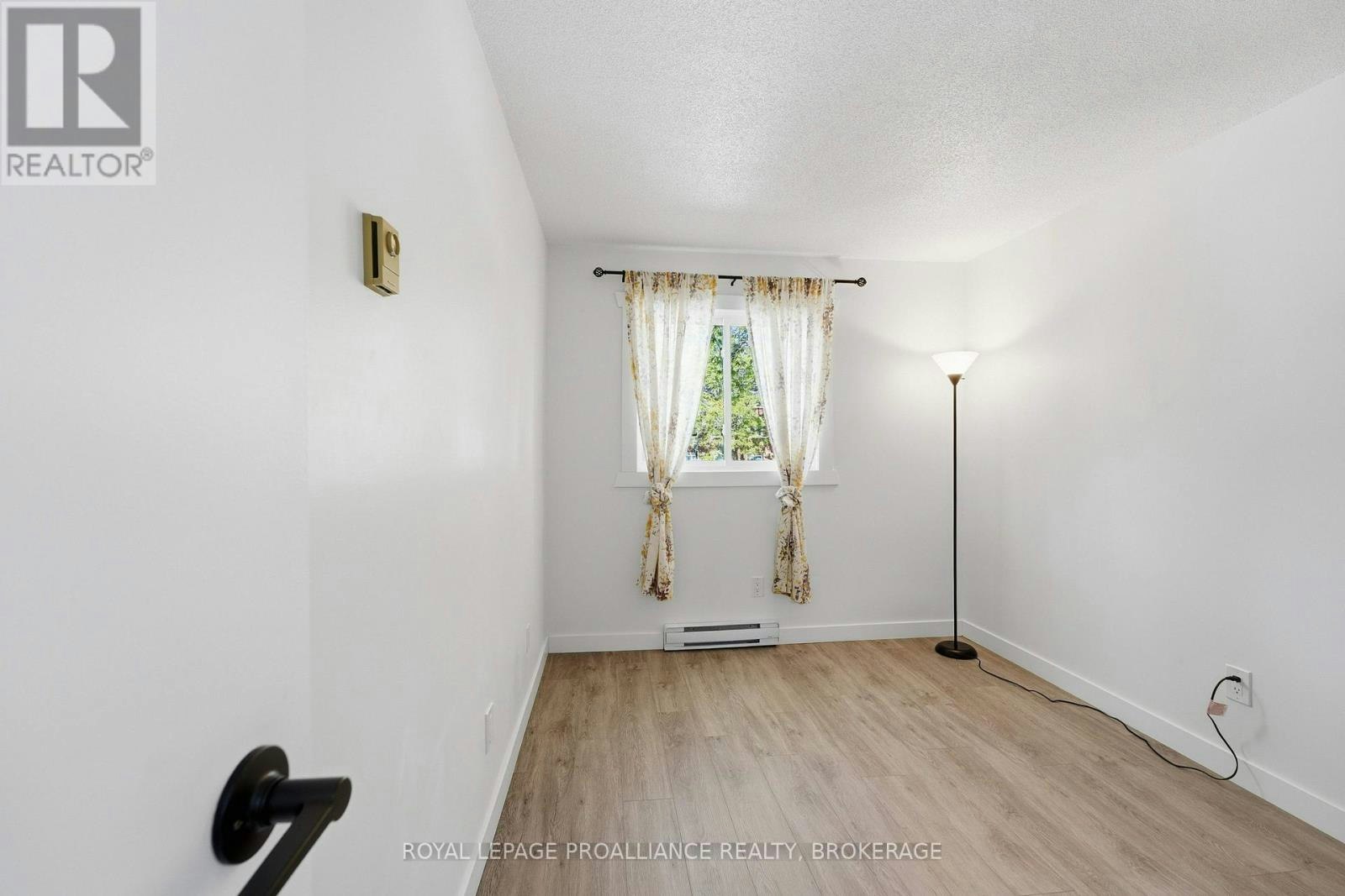 217-573 Armstrong Road, Kingston, ON, K7M 8J8 - 23