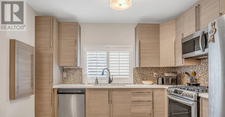 MAIN-12 Arlington Avenue, Toronto, ON, M6G 3K8 - 7