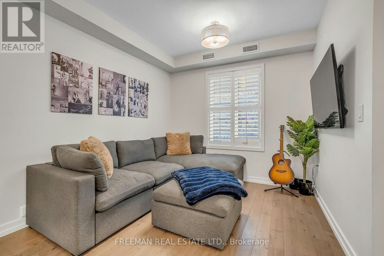 MAIN-12 Arlington Avenue, Toronto, ON, M6G 3K8 - 4